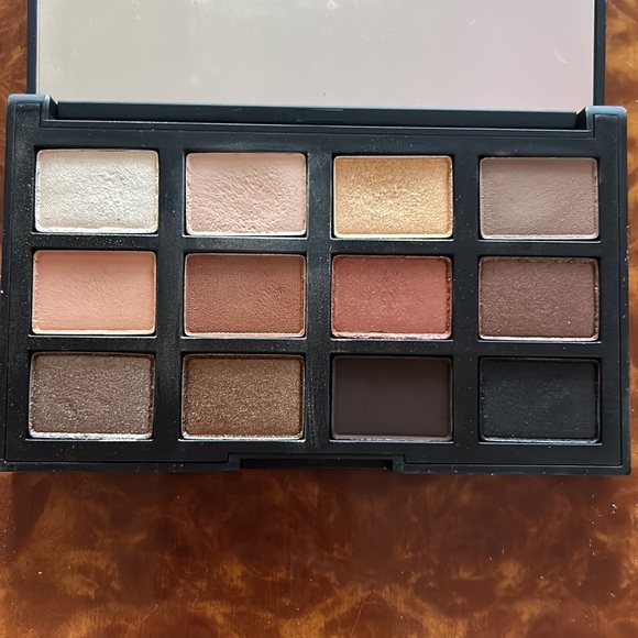 NARS Palette Bundle: Loaded & Wanted - Picture 2 of 4